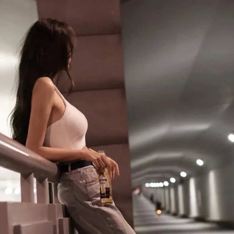 王冠：英国皇室秘史